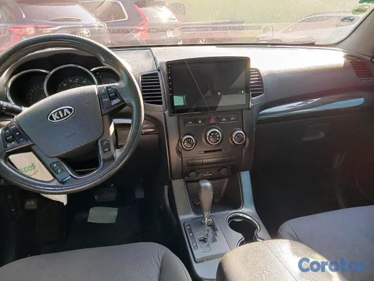 jeepetas y camionetas - JEEPETA SORENTO 2011 ROJA CARROCERIA ORIGINAL, MOT 3