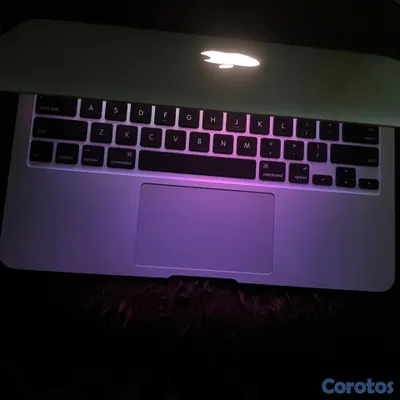 computadoras y laptops - Macbook Air, 11 pulgadas, 2015, i7, 8GB Ram, 512GB 5