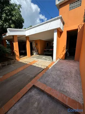 casas - Amplia y exclusiva propiedad  proximo al cety Center de Santo Domingo  este 12