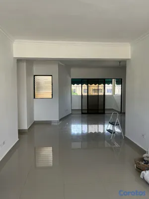 apartamentos - Apartamento de 3 habitaciones, 190 m², amplio y cómodo, 2 parqueos, balcón 4