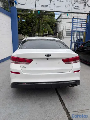 carros - KIA K5 2022. 12