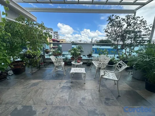 apartamentos - vendo Evaristo Morales tres habitaciones con su baño dos parqueos balcón tipo te 2