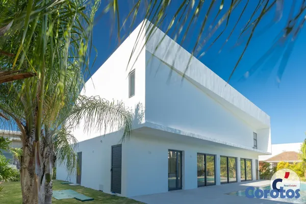 casas - Villa Minimalista de Lujo con Piscina en Punta Can 4