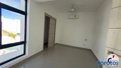 Moderno Loft en Punta Cana con Dos Niveles y Patio