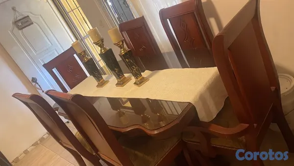 muebles y colchones - Juego de comedor usado  2
