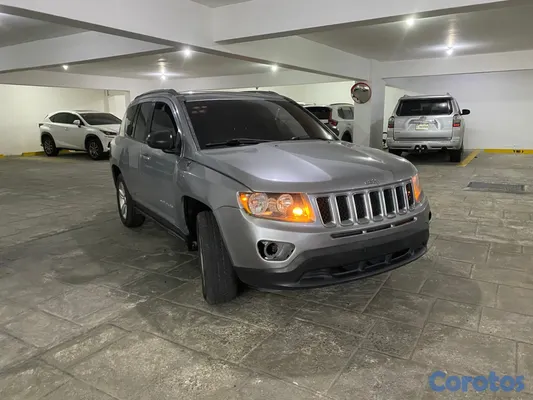 jeepetas y camionetas - Inicial RD$ 199,000 pesos (jeep compass 4x4)  7