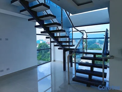 Apartamento Autopista De San Isidro Primer Piso De 2 Niveles 3 Hab 2 Parqueos
