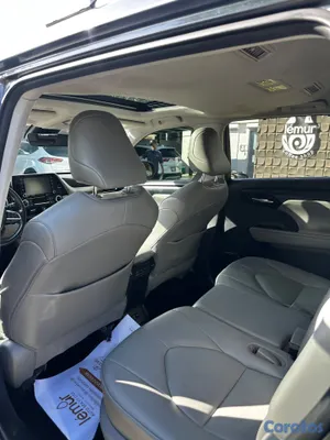 jeepetas y camionetas - TOYOTA HIGHLANDER XLE 2021 4