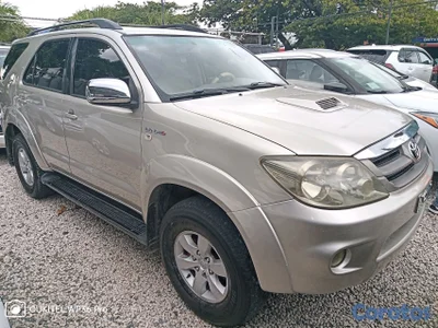 Toyota fortuner SRV 2007 Diesel 