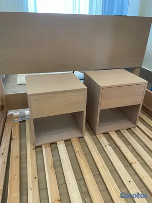 muebles y colchones - Dos camas Queen con dos mesitas sin colchón 3