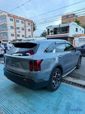 jeepetas y camionetas - Kia Sorento LX 2021 18
