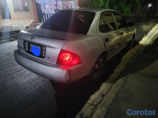 carros - Nissan Sentra B15 2005  8
