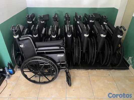Salud y Equipamiento Médico - Silla de Ruedas Buenas Condiciones | Delivery 2