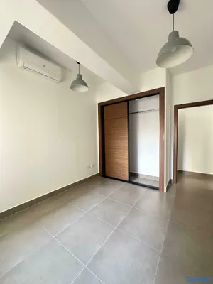 apartamentos - Alquiler apartamento Moderno / Amplio Balcón  7