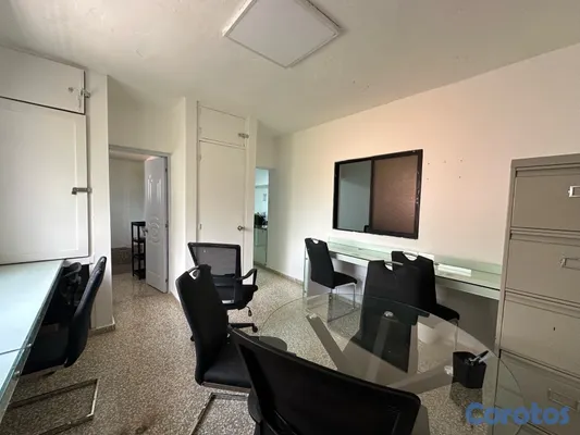 oficinas y locales comerciales - alquiler de local para oficina. o apartamento de 1 habitación en mirador sur 

 4
