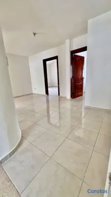 casas - Se alquila amplia propiedad para vivienda/negocio en Av. Circunvalación San Juan 2