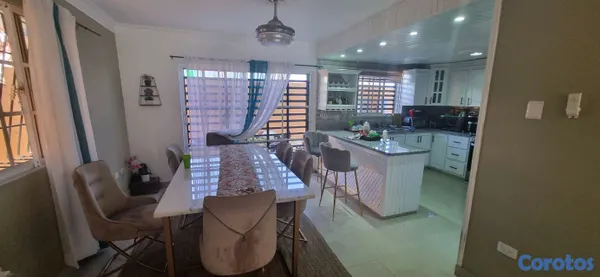 casas - Casa familiar en Residencial Cerrado y seguro dos viviendas en  Aut.San Isidro 9