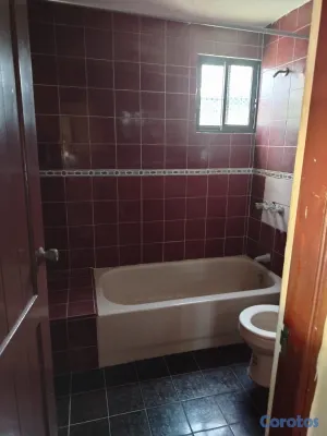 casas - la casa está en excelente condiciónes.  7