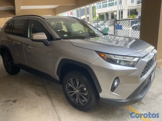 jeepetas y camionetas - Toyota Rav4 Híbrido xle full 4x4 2