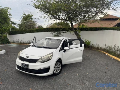 Kia Rio 2017, americano en muy buen estado.