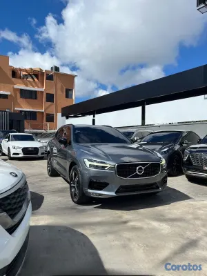 jeepetas y camionetas - Volvo XC-60 T5 R Design 2020
 3