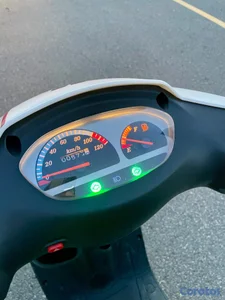 Moto automática menos de un mes de uso 