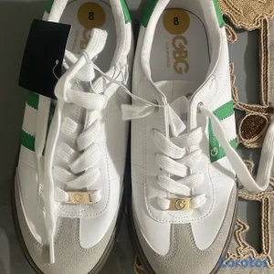 Tenis Guess originales size 8 y 9 