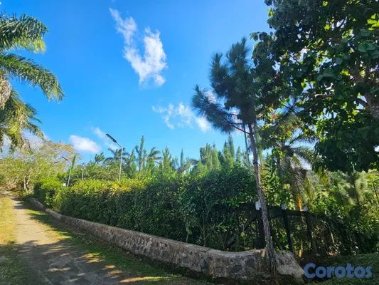 casas vacacionales y villas - Hermosa Villa en el Altos del Caballo  carretera J 5