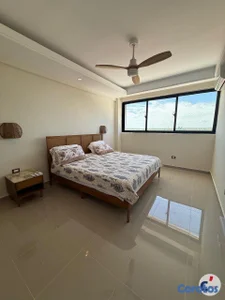 Exclusivo penthouse tipo loft de tres niveles ubic