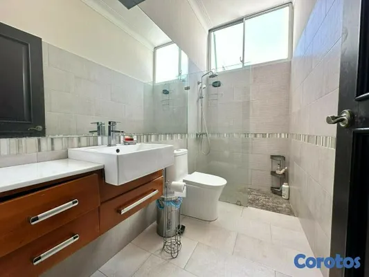 apartamentos - Apartamento en venta (180mts2) de 3 habitaciones, ubicado en Los Cacicazgos 10