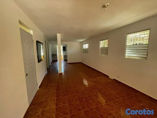 casas - Complejo de apartamentos de 3 pisos, 330m2 construidos en el centro de Samaná. 8