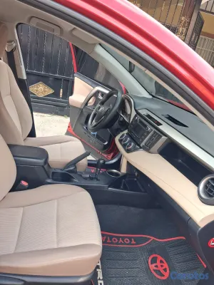 jeepetas y camionetas - Toyota Rav4 año 2014 como nueva  3