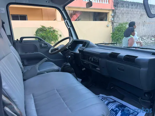 camiones y vehiculos pesados - Camion Isuzu QKR 2017 4