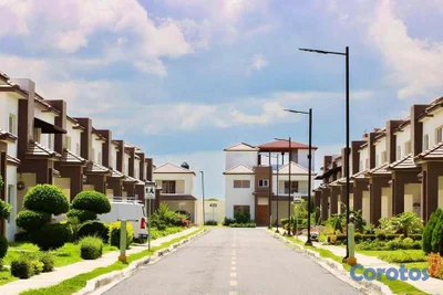 Residencial Shalom VII | Tu Nuevo Hogar con Piscina y Seguridad 24/7