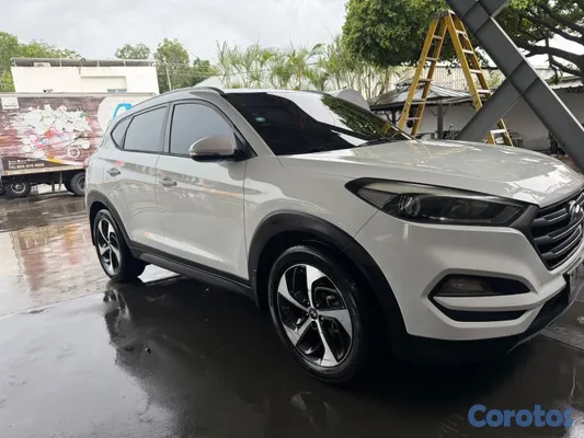 jeepetas y camionetas - HYUNDAI TUCSON 2016 MOTOR DOCH 🔥 8