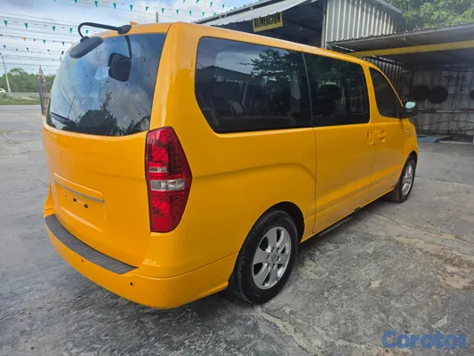 jeepetas y camionetas - HYUNDAI GRAND STAREX 2021 RECIEN IMPORTADA ESTA EN 4