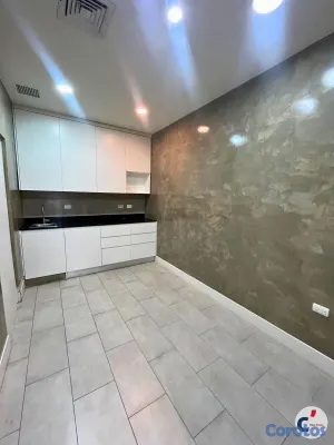 apartamentos - NEWLY RENOVATED COMMERCIAL SPACE FOR RENT IN PUNTA 14