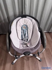 Silla mecedora de bebé