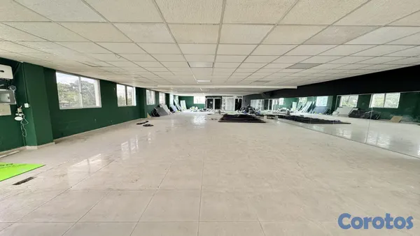 oficinas y locales comerciales - Local Comercial en Ensanche Quisqueya 2