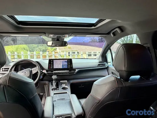 otros vehiculos - 2022 Sienna XSE Híbrida 45 KMS X galón - Clean Carfax
 9