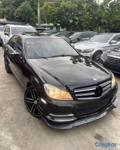 MERCEDES BENZ C300 2014