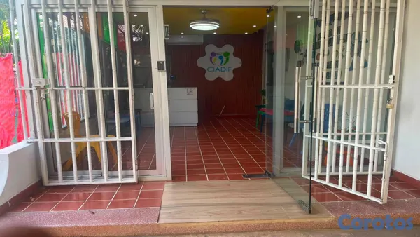 oficinas y locales comerciales - Alquilo local comercial (casa) en Gascue 2