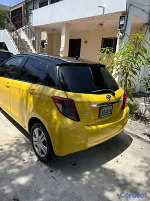 carros - Toyota vitz 2013 2