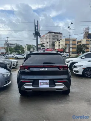 jeepetas y camionetas - Kia Sonet LX 2024 8