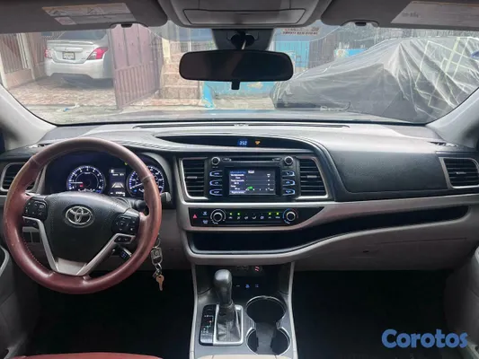 jeepetas y camionetas - Toyota higlander xle 2019 5