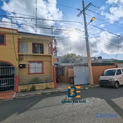 casas - Se vende amplia vivienda con cuatro dormitorios, m 9