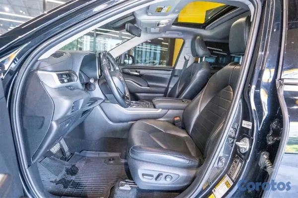 jeepetas y camionetas - Toyota higlander xle clean carfax 2020 2