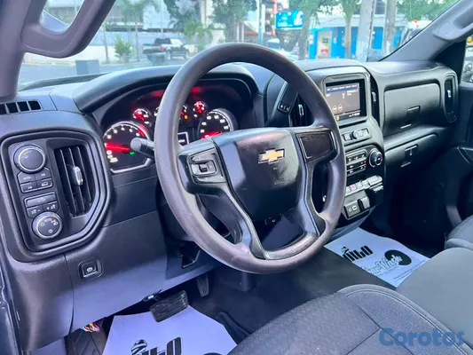 jeepetas y camionetas - CHEVROLET SILVERADO 1500 CUSTOM 2022 10