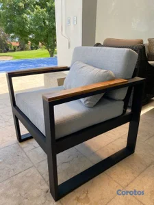 muebles de metal y madera combinada 