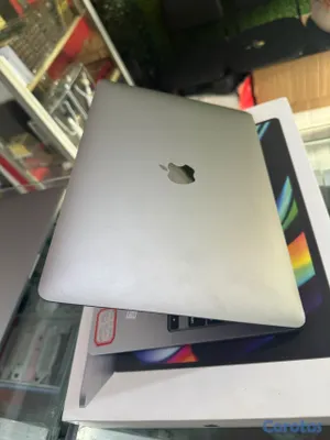 computadoras y laptops - MacBook Pro 4